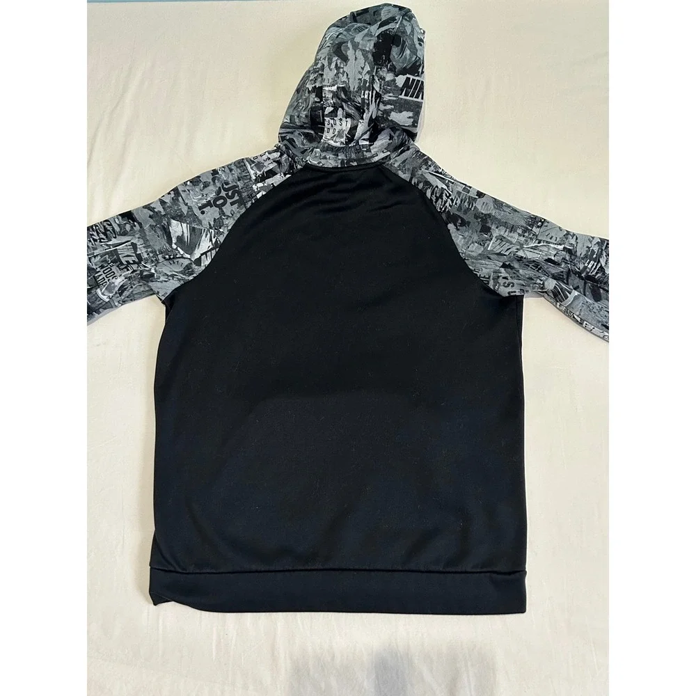Nike Dri-FIT Hoodie Mens Medium Black Gray Graphic Sleeve Swoosh Pullover